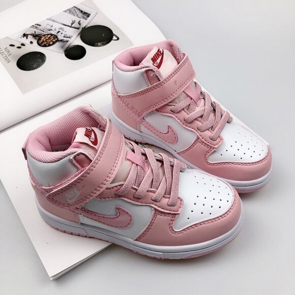 Nike SB Dunk Low Low-Top Sneakers In White And Pink - Picture 1 of 9